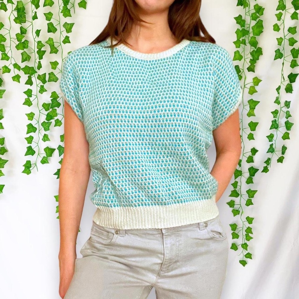 Blue and off white vintage 80s short sleeve knit top